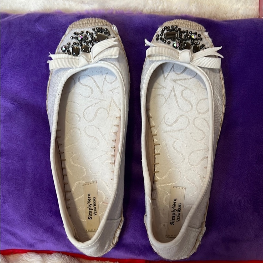 Simply Vera by Vera Wang Cream Embellished Flats Size 7.5